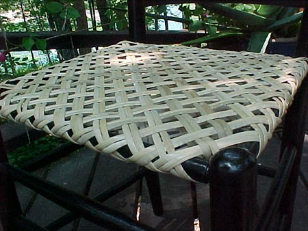 Последовательность плетения сидений стульев из тростника