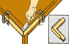 Реставрация столярной мебели: Использование наполнителя для ремонта краев. Восстановление отбитого угла